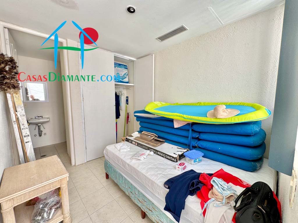 Brisas Diamante Villa 98 - Cuarto de servicio 1 Brisas Diamante Villa 98 - Cuarto de servicio 1